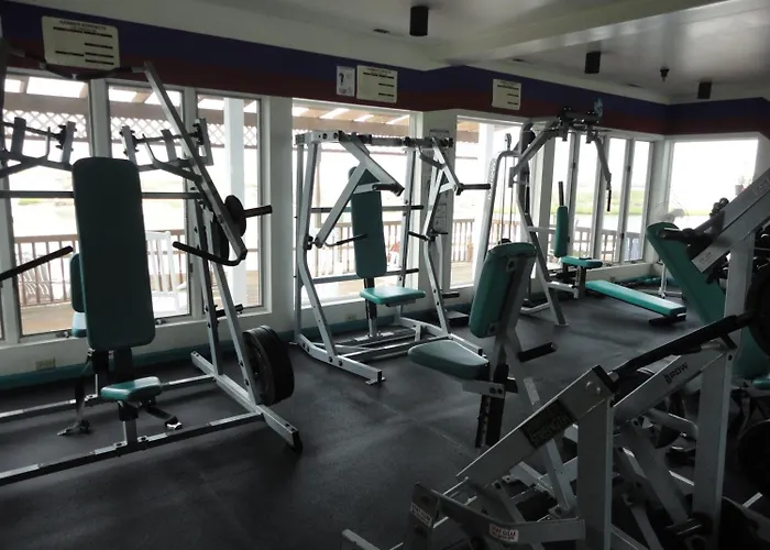 Hotel with Tennis: Island Resort