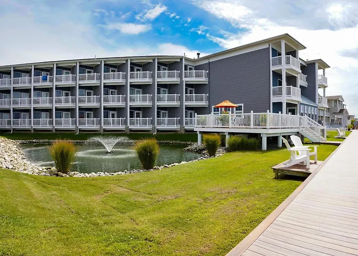 Spa Hotel: Comfort Suites Chincoteague Island Bayfront Resort